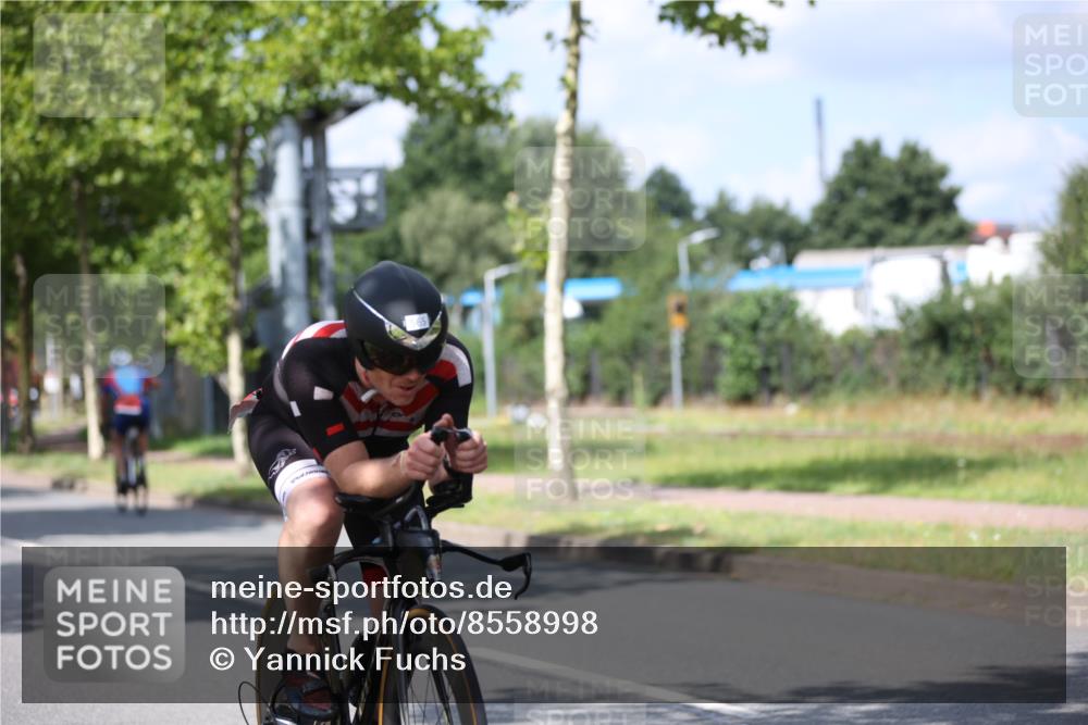 10.08.2025 - GEWOBA Citytriathlon Bremen Yannick Fuchs http://msf.ph/oto/8558998 10.08.2025 12:36:25 Radfahren 565, 582, 599, 639, 759, 766, 789, 790, 794, 872 meine-sportfotos.de