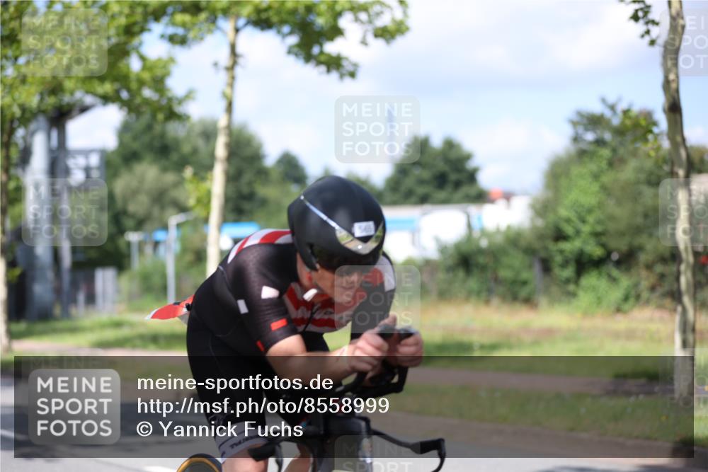 10.08.2025 - GEWOBA Citytriathlon Bremen Yannick Fuchs http://msf.ph/oto/8558999 10.08.2025 12:36:25 Radfahren 565, 582, 599, 639, 759, 766, 789, 790, 794, 872 meine-sportfotos.de