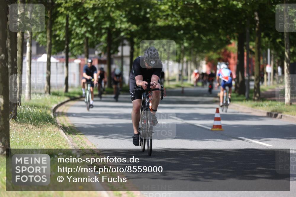 10.08.2025 - GEWOBA Citytriathlon Bremen Yannick Fuchs http://msf.ph/oto/8559000 10.08.2025 12:36:27 Radfahren 565, 582, 599, 639, 750, 766, 781, 789, 790, 794, 872, 1025 meine-sportfotos.de