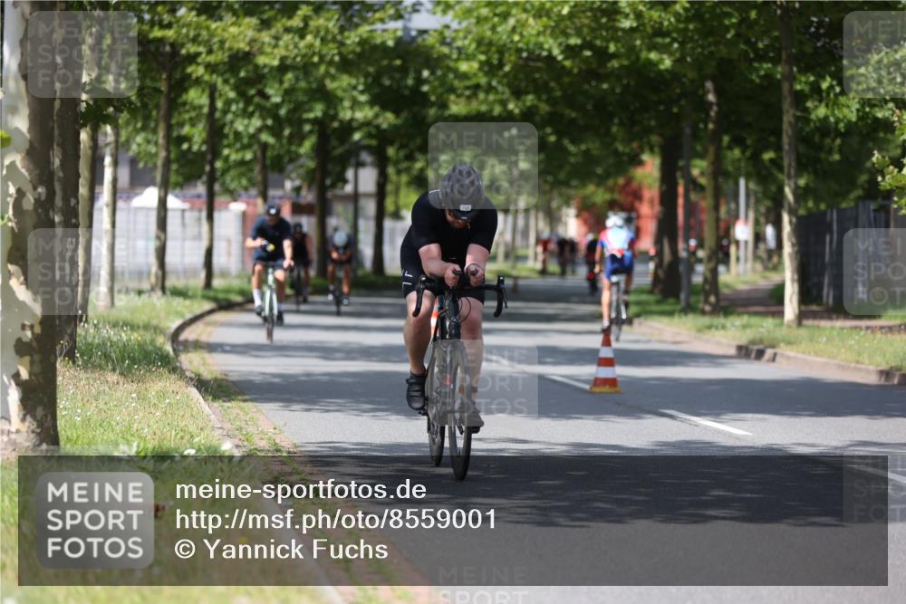 10.08.2025 - GEWOBA Citytriathlon Bremen Yannick Fuchs http://msf.ph/oto/8559001 10.08.2025 12:36:27 Radfahren 565, 582, 599, 639, 750, 766, 781, 789, 790, 794, 872, 1025 meine-sportfotos.de