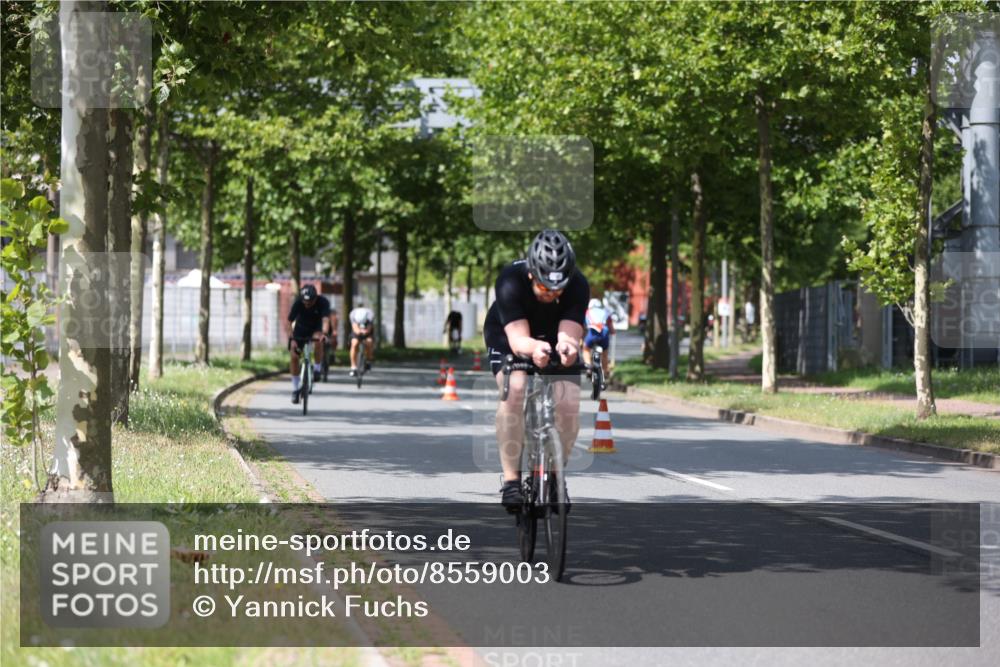 10.08.2025 - GEWOBA Citytriathlon Bremen Yannick Fuchs http://msf.ph/oto/8559003 10.08.2025 12:36:27 Radfahren 565, 582, 599, 639, 750, 766, 781, 789, 790, 794, 872, 1025 meine-sportfotos.de