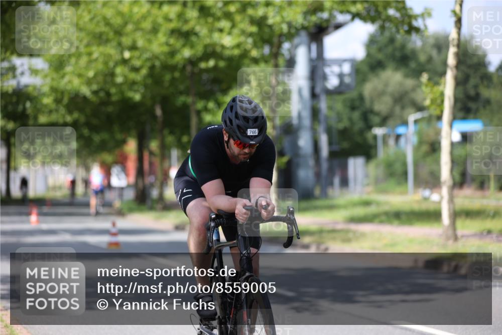 10.08.2025 - GEWOBA Citytriathlon Bremen Yannick Fuchs http://msf.ph/oto/8559005 10.08.2025 12:36:28 Radfahren 565, 582, 599, 639, 750, 766, 781, 789, 790, 794, 872, 1025, 1032 meine-sportfotos.de