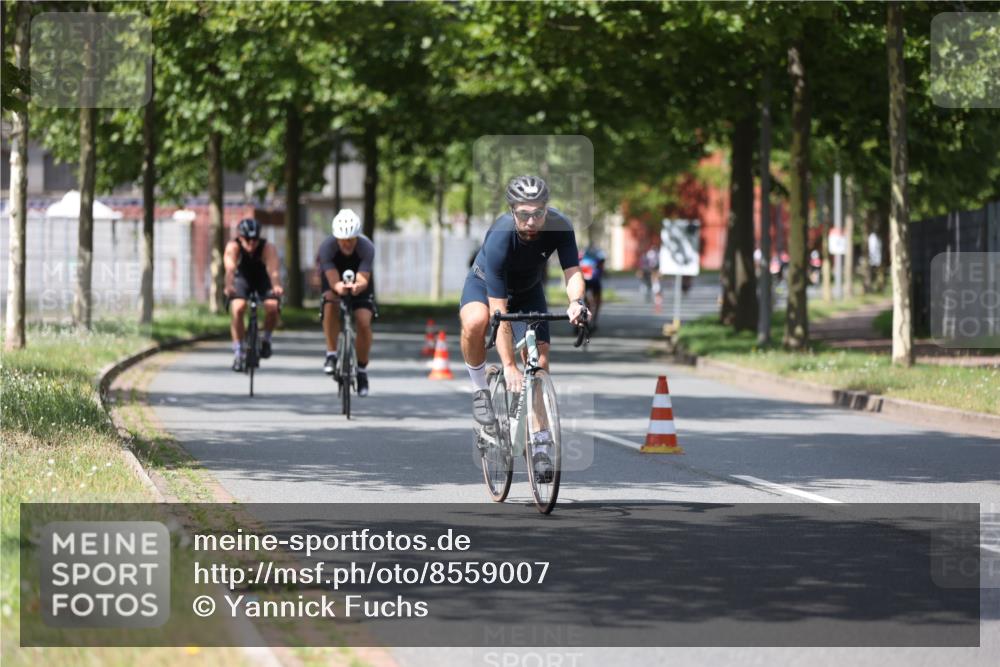 10.08.2025 - GEWOBA Citytriathlon Bremen Yannick Fuchs http://msf.ph/oto/8559007 10.08.2025 12:36:29 Radfahren 565, 582, 599, 639, 750, 765, 766, 781, 789, 790, 794, 872, 1025, 1032 meine-sportfotos.de