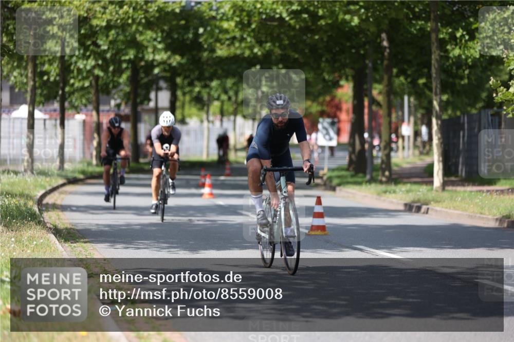 10.08.2025 - GEWOBA Citytriathlon Bremen Yannick Fuchs http://msf.ph/oto/8559008 10.08.2025 12:36:29 Radfahren 565, 582, 599, 639, 750, 765, 766, 781, 789, 790, 794, 872, 1025, 1032 meine-sportfotos.de