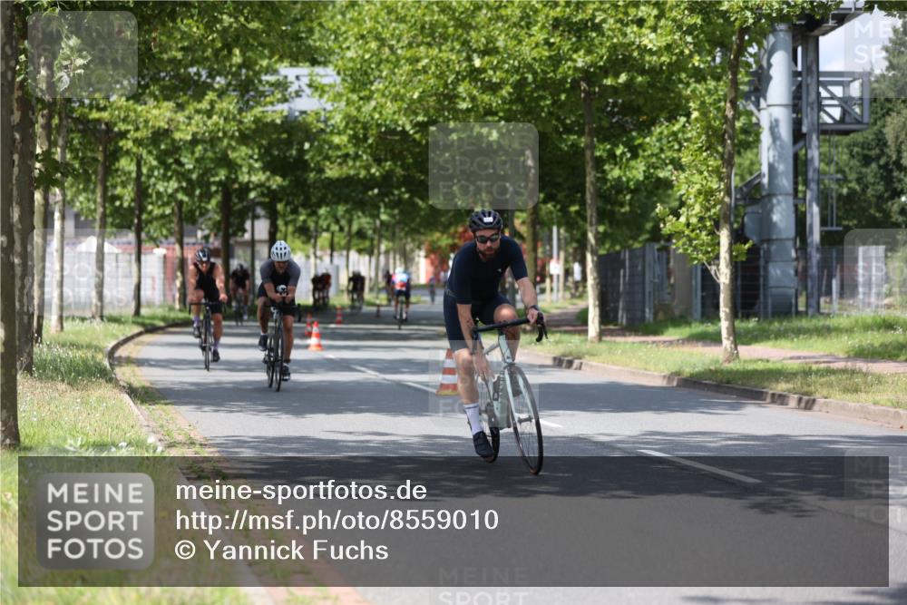 10.08.2025 - GEWOBA Citytriathlon Bremen Yannick Fuchs http://msf.ph/oto/8559010 10.08.2025 12:36:30 Radfahren 565, 599, 639, 750, 765, 766, 781, 789, 790, 794, 872, 1025, 1032 meine-sportfotos.de