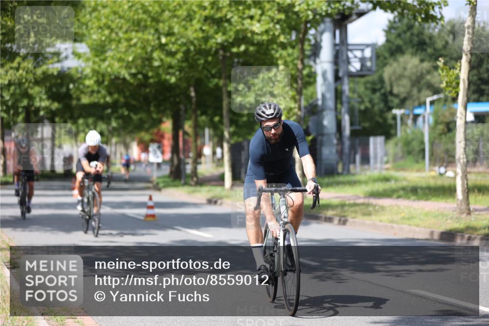 10.08.2025 - GEWOBA Citytriathlon Bremen Yannick Fuchs http://msf.ph/oto/8559012 10.08.2025 12:36:30 Radfahren 565, 599, 639, 750, 765, 766, 781, 789, 790, 794, 872, 1025, 1032 meine-sportfotos.de