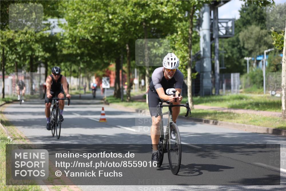 10.08.2025 - GEWOBA Citytriathlon Bremen Yannick Fuchs http://msf.ph/oto/8559016 10.08.2025 12:36:31 Radfahren 565, 599, 639, 750, 765, 766, 781, 789, 790, 794, 872, 1025, 1032 meine-sportfotos.de