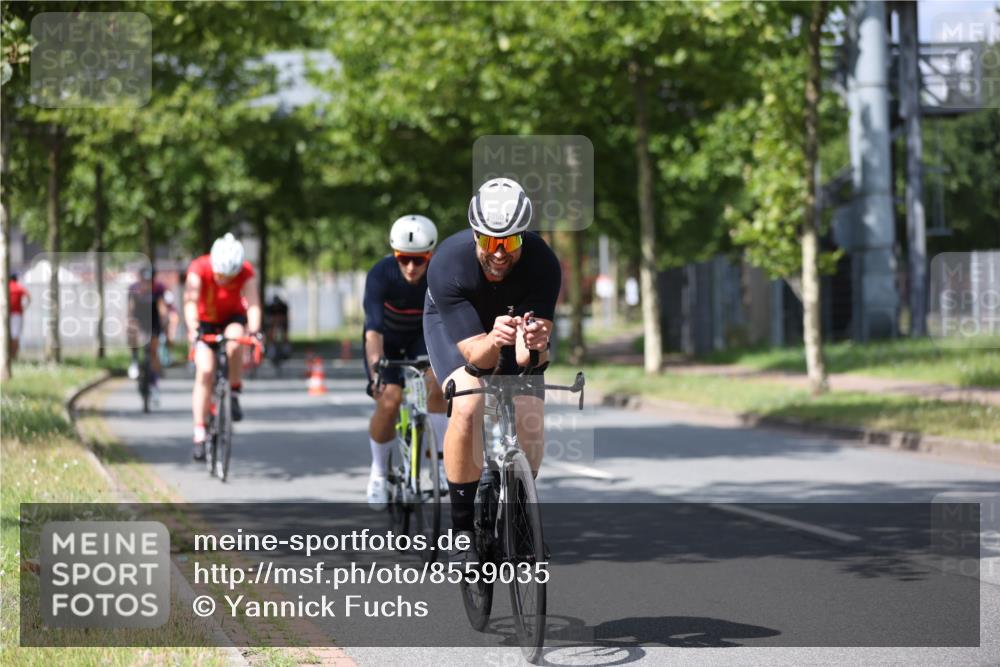 10.08.2025 - GEWOBA Citytriathlon Bremen Yannick Fuchs http://msf.ph/oto/8559035 10.08.2025 12:36:38 Radfahren 565, 570, 599, 701, 750, 765, 766, 781, 789, 790, 794, 872, 1025, 1029, 1032 meine-sportfotos.de