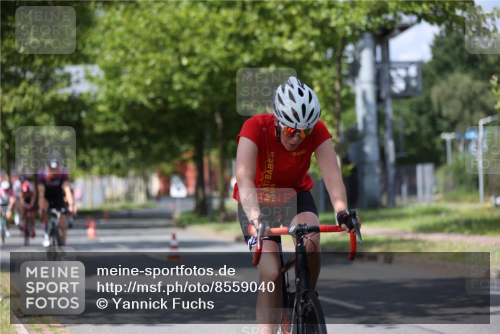 10.08.2025 - GEWOBA Citytriathlon Bremen Yannick Fuchs http://msf.ph/oto/8559040 10.08.2025 12:36:39 Radfahren 570, 701, 750, 765, 766, 781, 789, 790, 794, 872, 1025, 1029, 1032 meine-sportfotos.de