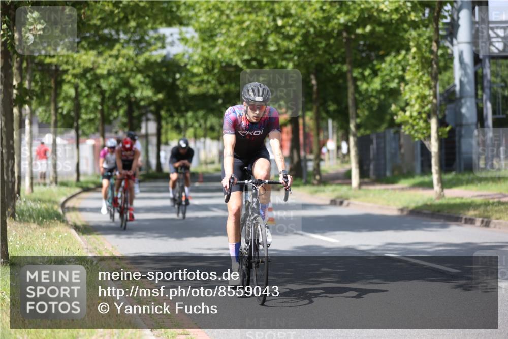 10.08.2025 - GEWOBA Citytriathlon Bremen Yannick Fuchs http://msf.ph/oto/8559043 10.08.2025 12:36:41 Radfahren 570, 701, 750, 765, 781, 789, 790, 794, 872, 1025, 1029, 1032 meine-sportfotos.de