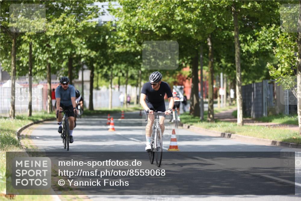 10.08.2025 - GEWOBA Citytriathlon Bremen Yannick Fuchs http://msf.ph/oto/8559068 10.08.2025 12:36:59 Radfahren 631, 678, 734, 739, 982, 1033 meine-sportfotos.de