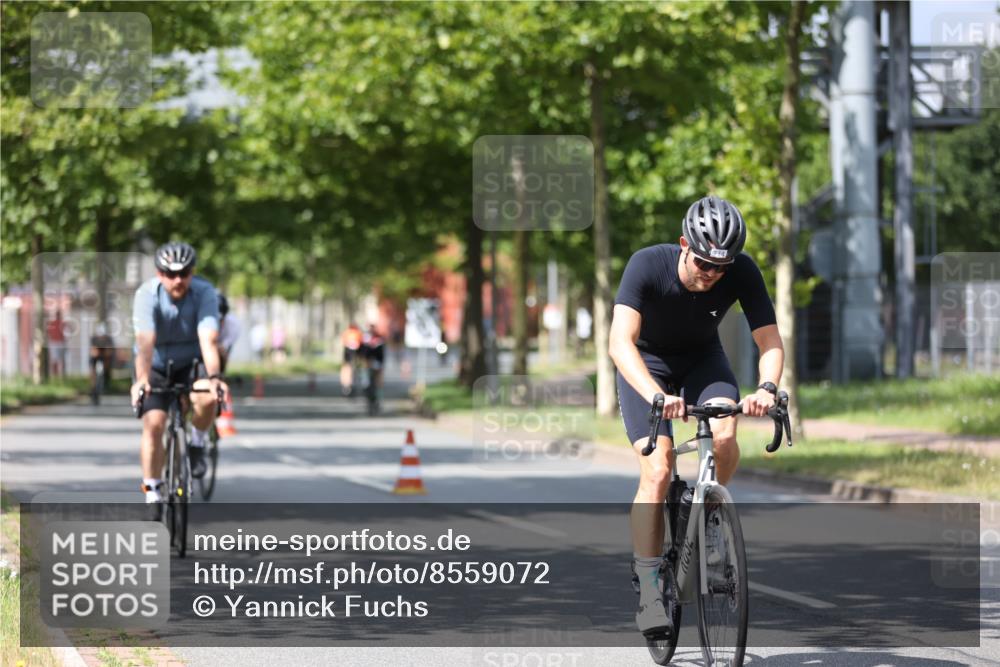 10.08.2025 - GEWOBA Citytriathlon Bremen Yannick Fuchs http://msf.ph/oto/8559072 10.08.2025 12:37:00 Radfahren 631, 678, 734, 739, 982, 1033 meine-sportfotos.de