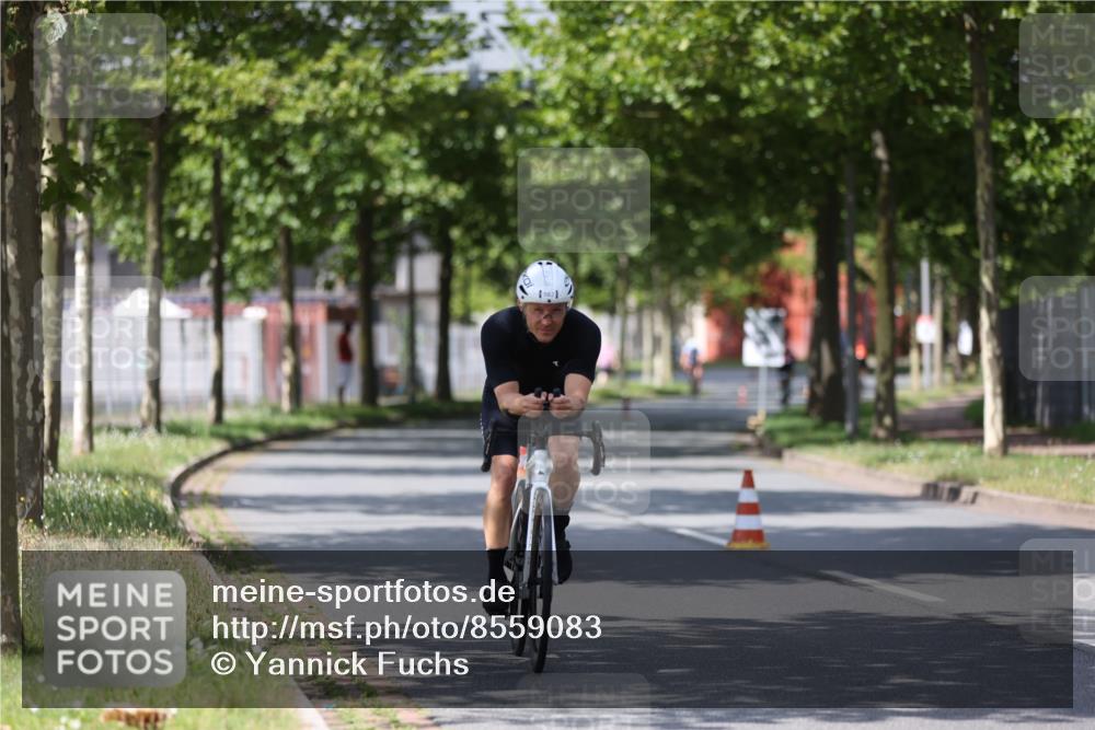 10.08.2025 - GEWOBA Citytriathlon Bremen Yannick Fuchs http://msf.ph/oto/8559083 10.08.2025 12:37:05 Radfahren 631, 678, 726, 734, 739, 804, 982, 1033 meine-sportfotos.de