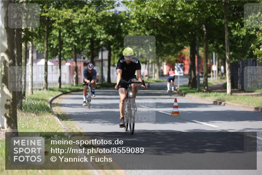 10.08.2025 - GEWOBA Citytriathlon Bremen Yannick Fuchs http://msf.ph/oto/8559089 10.08.2025 12:37:13 Radfahren 631, 726, 734, 804, 982, 1033 meine-sportfotos.de