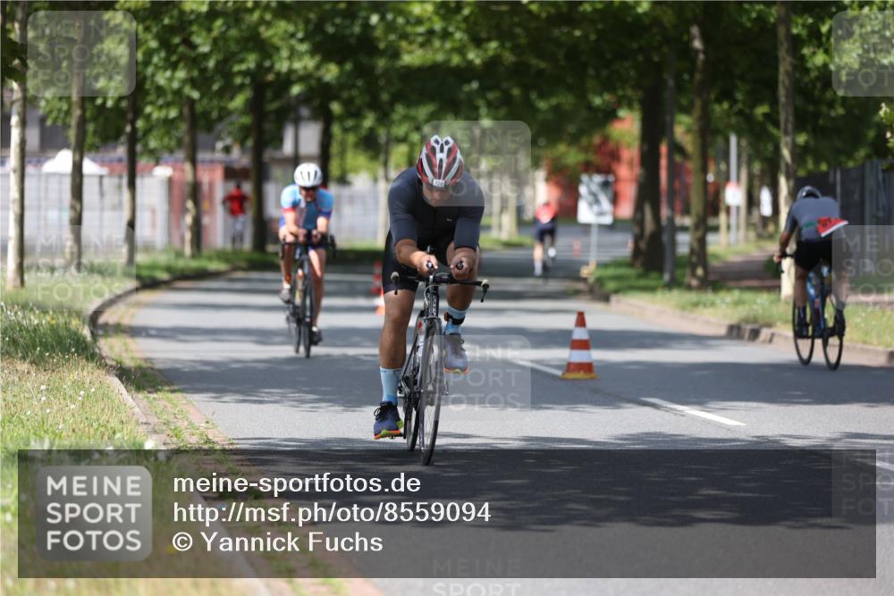 10.08.2025 - GEWOBA Citytriathlon Bremen Yannick Fuchs http://msf.ph/oto/8559094 10.08.2025 12:37:15 Radfahren 631, 726, 734, 804, 982 meine-sportfotos.de