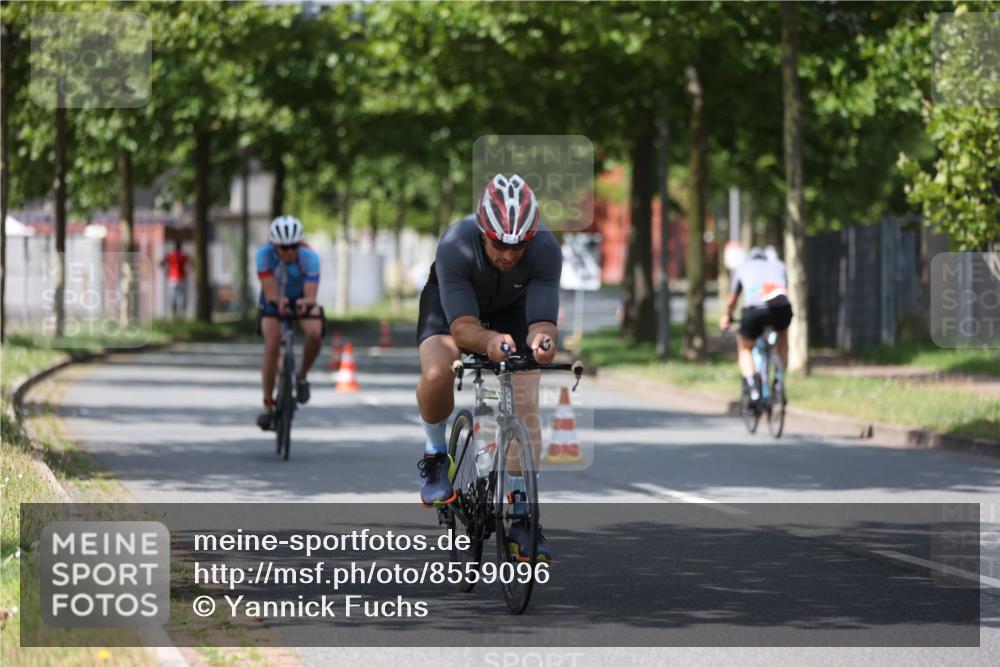 10.08.2025 - GEWOBA Citytriathlon Bremen Yannick Fuchs http://msf.ph/oto/8559096 10.08.2025 12:37:15 Radfahren 631, 726, 734, 804, 982 meine-sportfotos.de