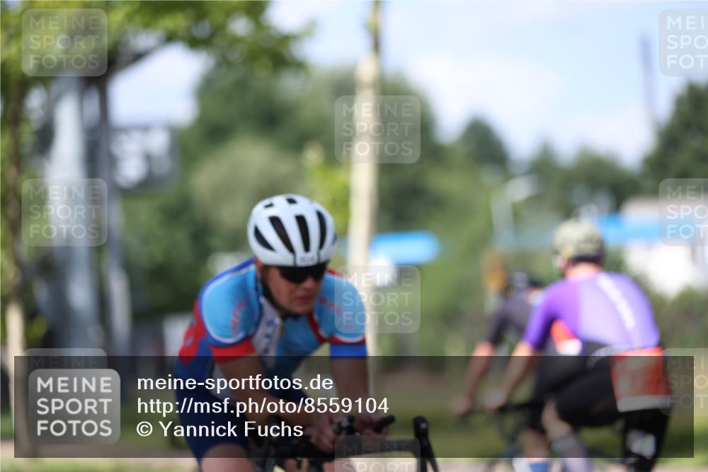 10.08.2025 - GEWOBA Citytriathlon Bremen Yannick Fuchs http://msf.ph/oto/8559104 10.08.2025 12:37:17 Radfahren 726, 804, 982 meine-sportfotos.de