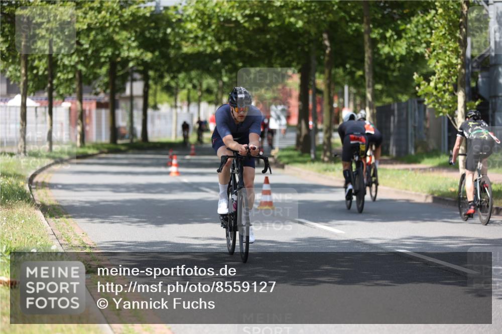 10.08.2025 - GEWOBA Citytriathlon Bremen Yannick Fuchs http://msf.ph/oto/8559127 10.08.2025 12:37:57 Radfahren 618, 761, 782 meine-sportfotos.de