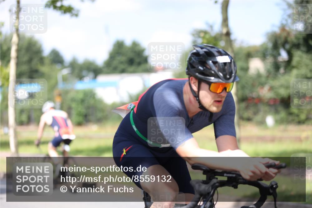 10.08.2025 - GEWOBA Citytriathlon Bremen Yannick Fuchs http://msf.ph/oto/8559132 10.08.2025 12:37:58 Radfahren 618, 671, 761, 764, 782 meine-sportfotos.de
