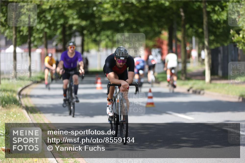 10.08.2025 - GEWOBA Citytriathlon Bremen Yannick Fuchs http://msf.ph/oto/8559134 10.08.2025 12:38:05 Radfahren 618, 671, 761, 764, 782, 784, 825, 844, 853, 1018 meine-sportfotos.de