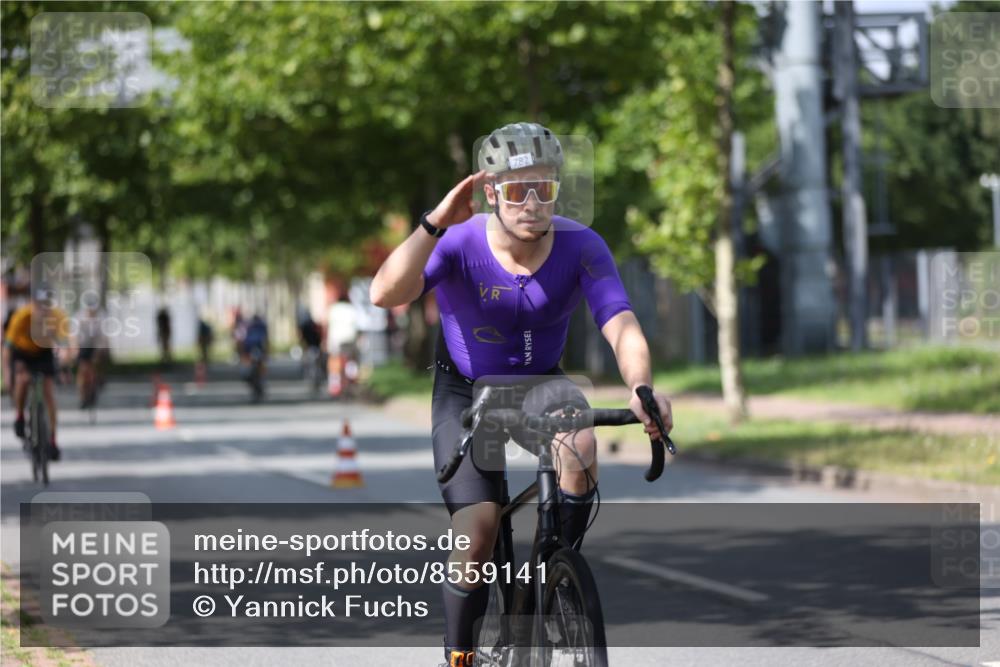 10.08.2025 - GEWOBA Citytriathlon Bremen Yannick Fuchs http://msf.ph/oto/8559141 10.08.2025 12:38:07 Radfahren 618, 671, 761, 764, 782, 784, 825, 844, 853, 1018 meine-sportfotos.de