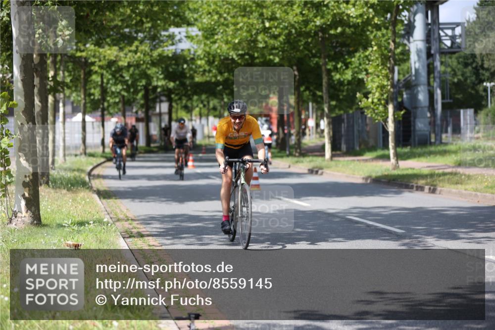 10.08.2025 - GEWOBA Citytriathlon Bremen Yannick Fuchs http://msf.ph/oto/8559145 10.08.2025 12:38:08 Radfahren 618, 671, 761, 764, 782, 784, 825, 844, 853, 1018 meine-sportfotos.de