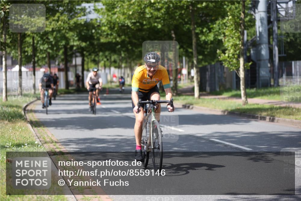 10.08.2025 - GEWOBA Citytriathlon Bremen Yannick Fuchs http://msf.ph/oto/8559146 10.08.2025 12:38:08 Radfahren 618, 671, 761, 764, 782, 784, 825, 844, 853, 1018 meine-sportfotos.de