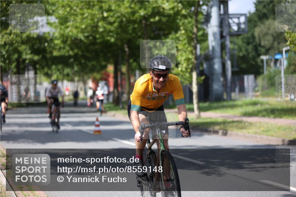 10.08.2025 - GEWOBA Citytriathlon Bremen Yannick Fuchs http://msf.ph/oto/8559148 10.08.2025 12:38:09 Radfahren 618, 671, 761, 764, 782, 784, 825, 844, 853, 1018 meine-sportfotos.de