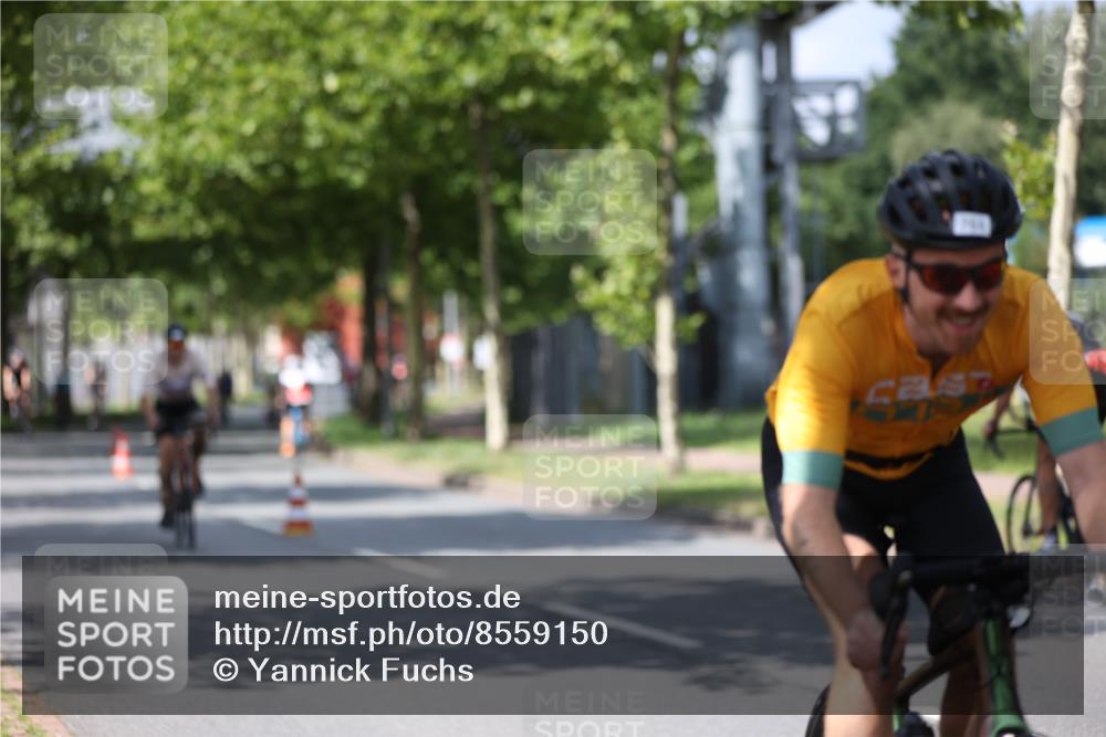 10.08.2025 - GEWOBA Citytriathlon Bremen Yannick Fuchs http://msf.ph/oto/8559150 10.08.2025 12:38:09 Radfahren 618, 671, 761, 764, 782, 784, 825, 844, 853, 1018 meine-sportfotos.de