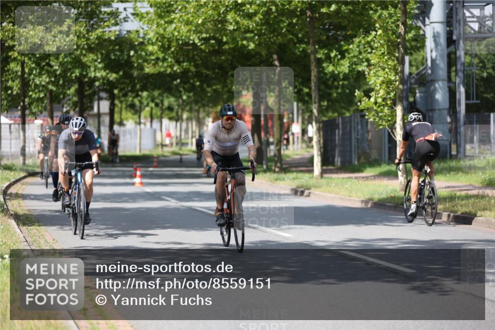 10.08.2025 - GEWOBA Citytriathlon Bremen Yannick Fuchs http://msf.ph/oto/8559151 10.08.2025 12:38:10 Radfahren 618, 671, 761, 764, 782, 784, 825, 844, 853, 1018 meine-sportfotos.de