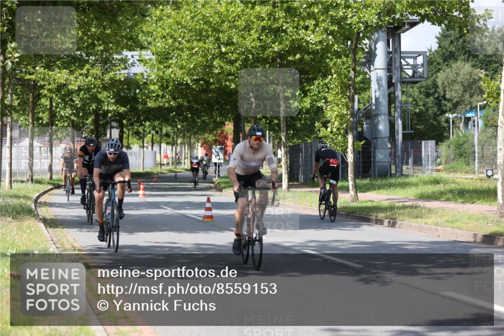 10.08.2025 - GEWOBA Citytriathlon Bremen Yannick Fuchs http://msf.ph/oto/8559153 10.08.2025 12:38:10 Radfahren 618, 671, 761, 764, 782, 784, 825, 844, 853, 1018 meine-sportfotos.de
