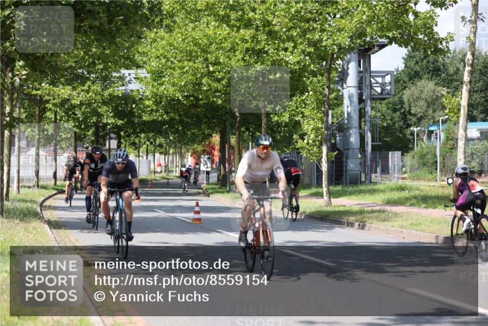 10.08.2025 - GEWOBA Citytriathlon Bremen Yannick Fuchs http://msf.ph/oto/8559154 10.08.2025 12:38:10 Radfahren 618, 671, 761, 764, 782, 784, 825, 844, 853, 1018 meine-sportfotos.de