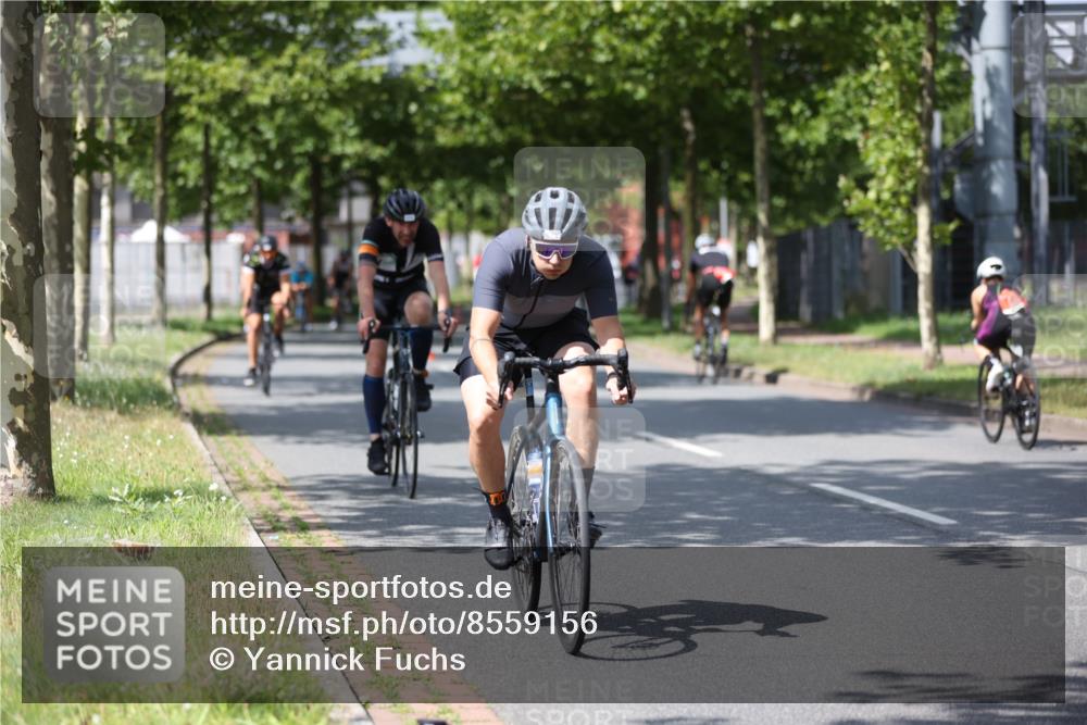 10.08.2025 - GEWOBA Citytriathlon Bremen Yannick Fuchs http://msf.ph/oto/8559156 10.08.2025 12:38:11 Radfahren 557, 618, 671, 761, 764, 782, 784, 825, 844, 853, 1018 meine-sportfotos.de