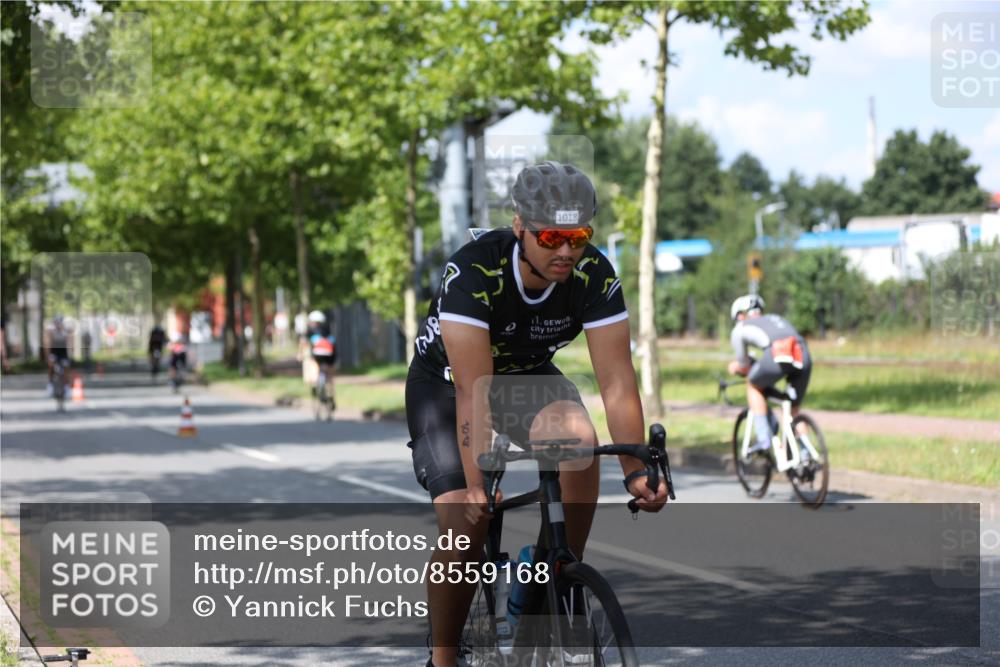 10.08.2025 - GEWOBA Citytriathlon Bremen Yannick Fuchs http://msf.ph/oto/8559168 10.08.2025 12:38:14 Radfahren 557, 671, 761, 764, 782, 784, 825, 844, 853, 1018 meine-sportfotos.de