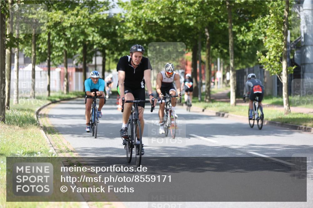 10.08.2025 - GEWOBA Citytriathlon Bremen Yannick Fuchs http://msf.ph/oto/8559171 10.08.2025 12:38:15 Radfahren 557, 671, 761, 764, 782, 784, 825, 844, 853, 1018 meine-sportfotos.de