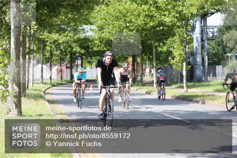 10.08.2025 - GEWOBA Citytriathlon Bremen Yannick Fuchs http://msf.ph/oto/8559172 10.08.2025 12:38:15 Radfahren 557, 671, 761, 764, 782, 784, 825, 844, 853, 1018 meine-sportfotos.de