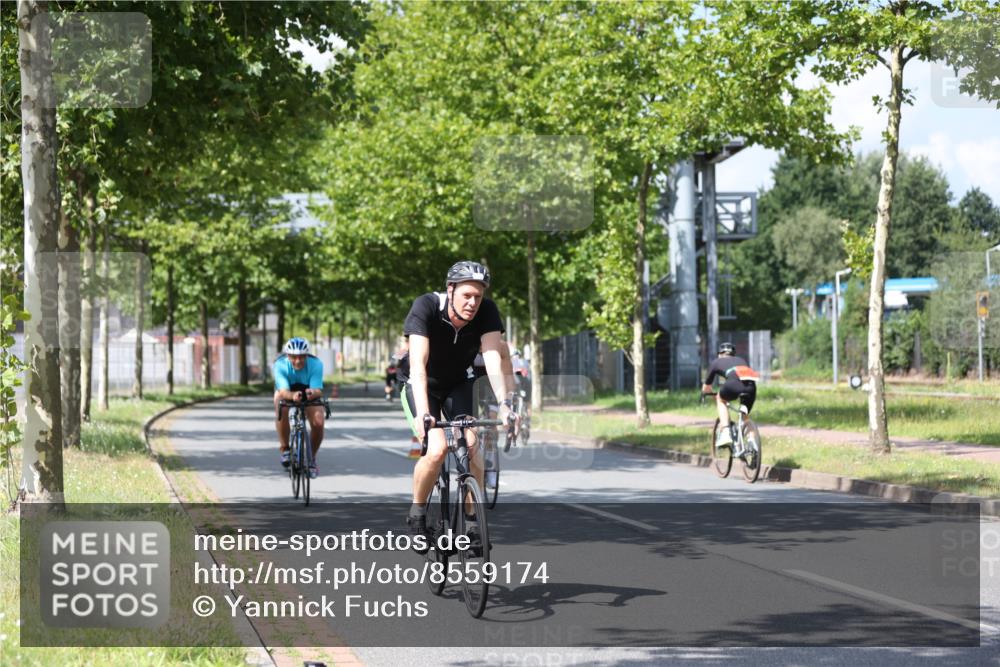 10.08.2025 - GEWOBA Citytriathlon Bremen Yannick Fuchs http://msf.ph/oto/8559174 10.08.2025 12:38:16 Radfahren 557, 671, 761, 764, 782, 784, 825, 844, 853, 1018 meine-sportfotos.de