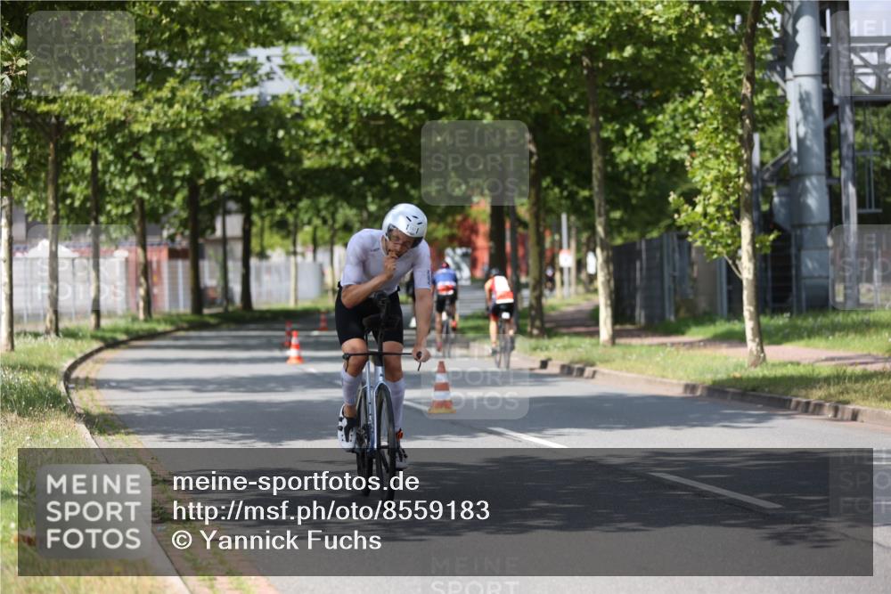 10.08.2025 - GEWOBA Citytriathlon Bremen Yannick Fuchs http://msf.ph/oto/8559183 10.08.2025 12:38:21 Radfahren 557, 671, 764, 782, 784, 825, 844, 853, 1018 meine-sportfotos.de