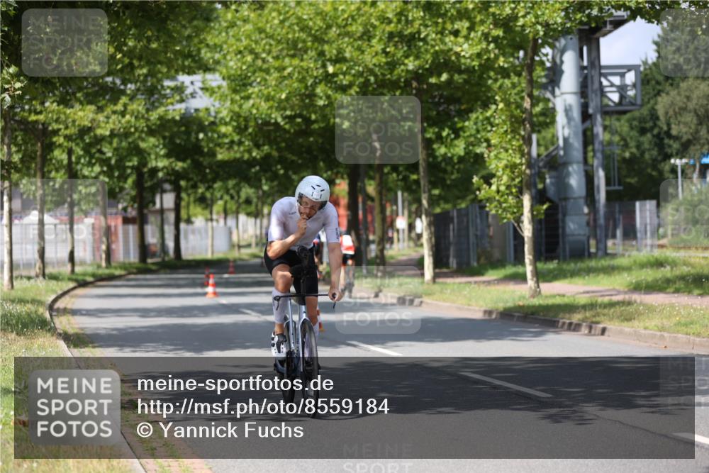10.08.2025 - GEWOBA Citytriathlon Bremen Yannick Fuchs http://msf.ph/oto/8559184 10.08.2025 12:38:21 Radfahren 557, 671, 764, 782, 784, 825, 844, 853, 1018 meine-sportfotos.de
