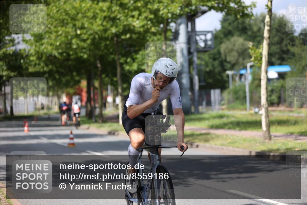 10.08.2025 - GEWOBA Citytriathlon Bremen Yannick Fuchs http://msf.ph/oto/8559186 10.08.2025 12:38:21 Radfahren 557, 671, 764, 782, 784, 825, 844, 853, 1018 meine-sportfotos.de
