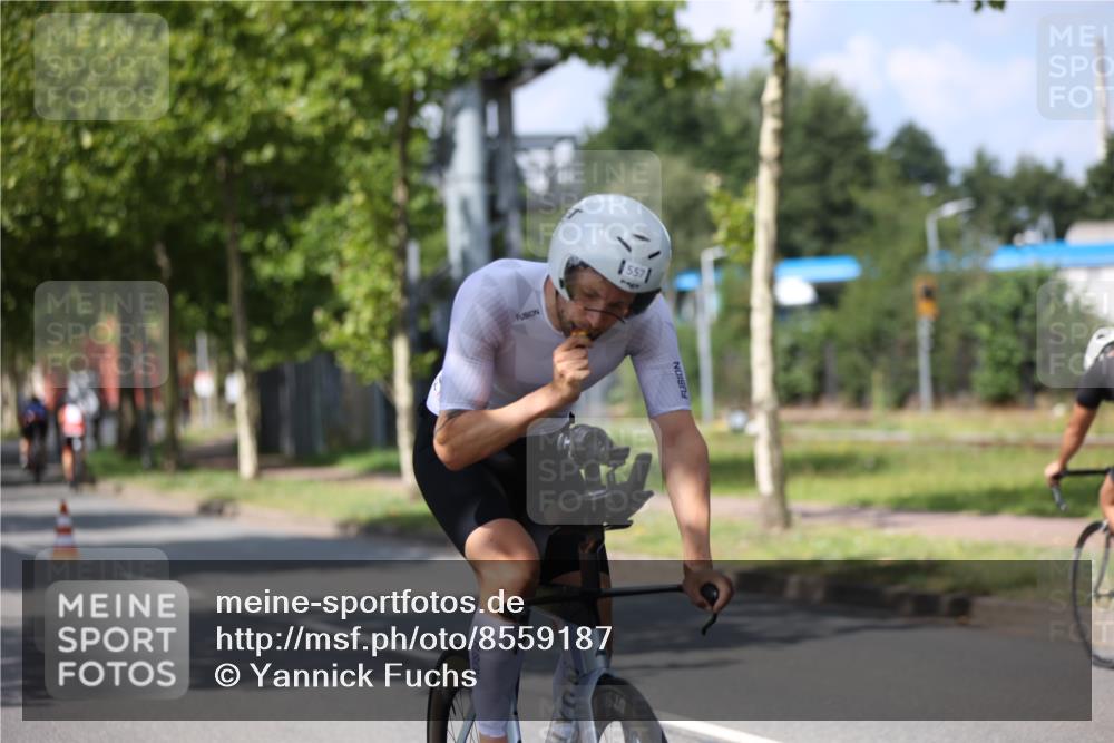 10.08.2025 - GEWOBA Citytriathlon Bremen Yannick Fuchs http://msf.ph/oto/8559187 10.08.2025 12:38:22 Radfahren 557, 671, 764, 784, 825, 844, 853, 1018 meine-sportfotos.de