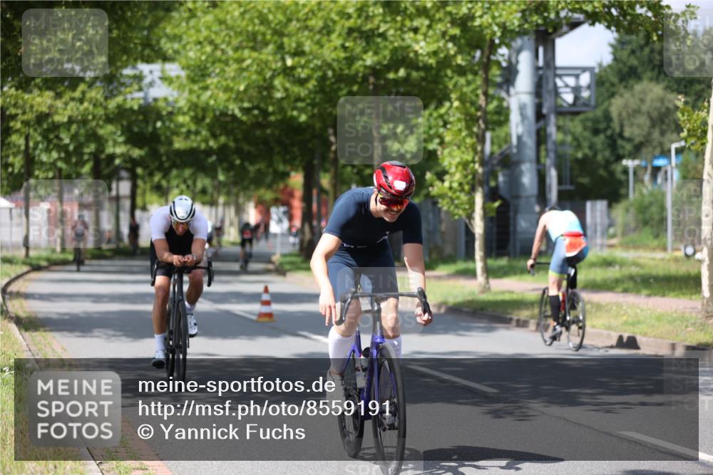 10.08.2025 - GEWOBA Citytriathlon Bremen Yannick Fuchs http://msf.ph/oto/8559191 10.08.2025 12:38:35 Radfahren 557, 634, 662, 740, 772, 797 meine-sportfotos.de