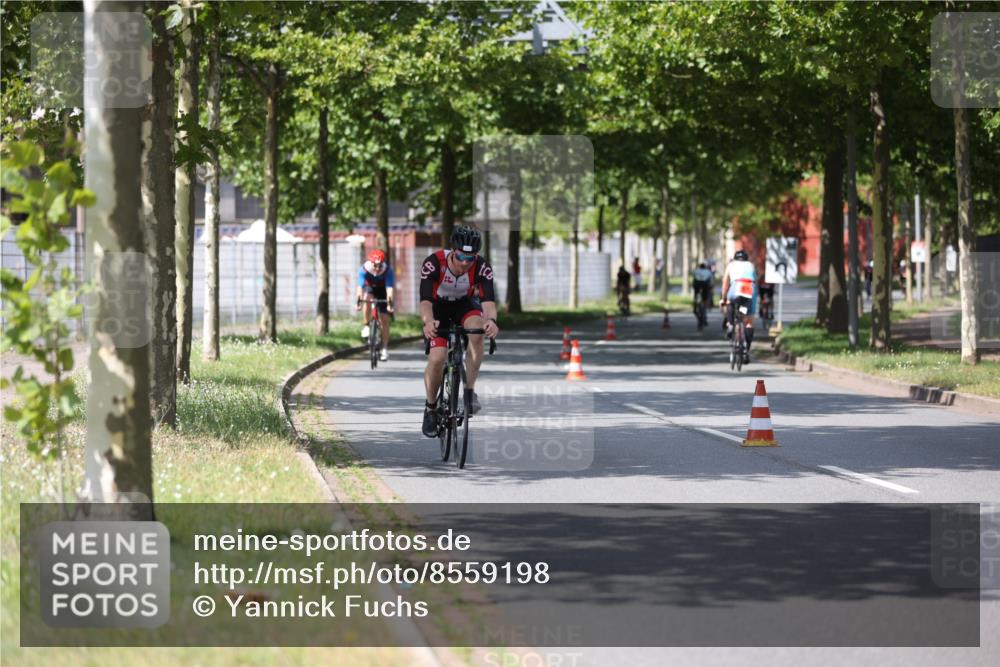 10.08.2025 - GEWOBA Citytriathlon Bremen Yannick Fuchs http://msf.ph/oto/8559198 10.08.2025 12:38:38 Radfahren 555, 634, 662, 740, 772, 797, 892, 940 meine-sportfotos.de