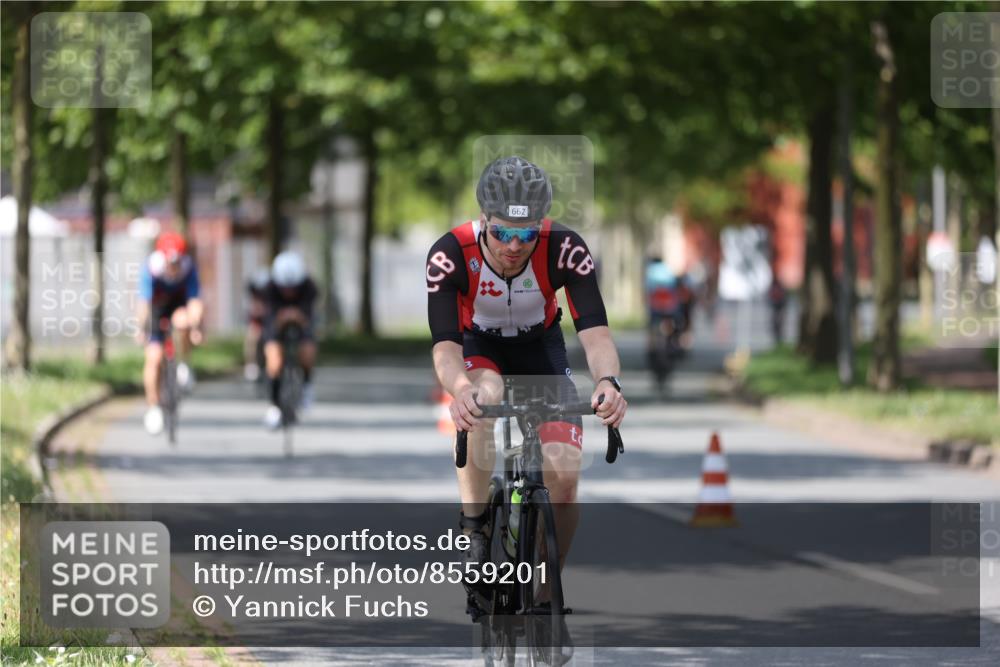 10.08.2025 - GEWOBA Citytriathlon Bremen Yannick Fuchs http://msf.ph/oto/8559201 10.08.2025 12:38:39 Radfahren 555, 634, 662, 740, 772, 797, 892, 940 meine-sportfotos.de