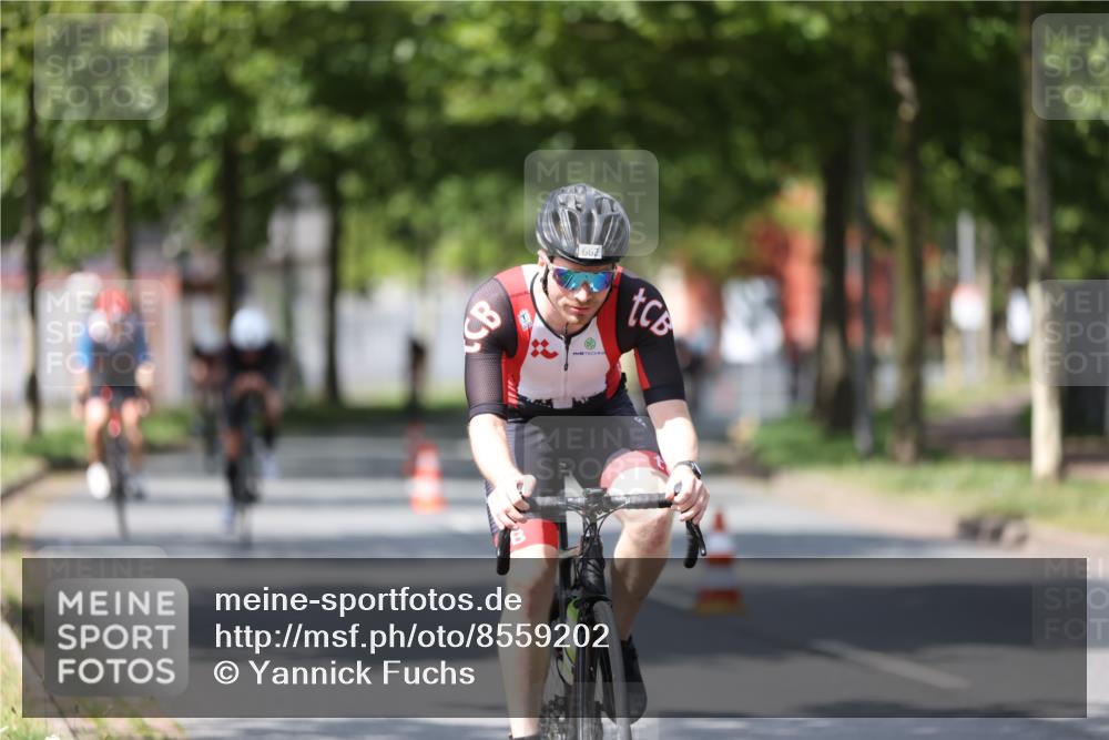 10.08.2025 - GEWOBA Citytriathlon Bremen Yannick Fuchs http://msf.ph/oto/8559202 10.08.2025 12:38:40 Radfahren 555, 634, 662, 740, 762, 772, 797, 892, 940 meine-sportfotos.de