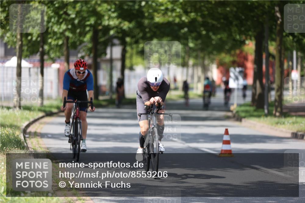 10.08.2025 - GEWOBA Citytriathlon Bremen Yannick Fuchs http://msf.ph/oto/8559206 10.08.2025 12:38:41 Radfahren 555, 634, 662, 740, 762, 772, 797, 892, 940, 1019 meine-sportfotos.de