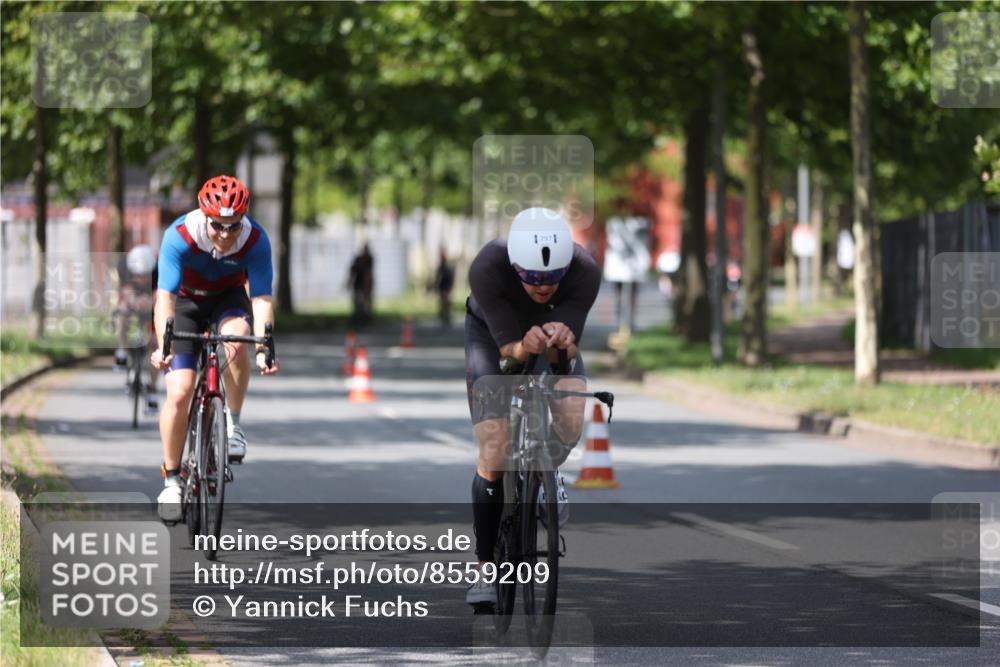 10.08.2025 - GEWOBA Citytriathlon Bremen Yannick Fuchs http://msf.ph/oto/8559209 10.08.2025 12:38:42 Radfahren 555, 634, 662, 720, 740, 762, 772, 797, 892, 940, 1019 meine-sportfotos.de