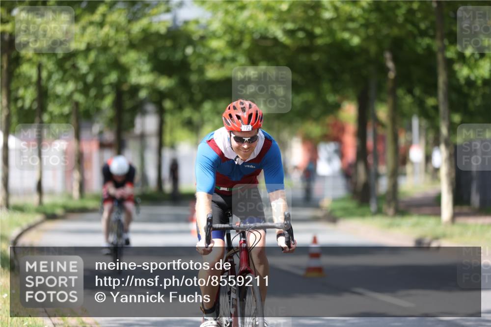 10.08.2025 - GEWOBA Citytriathlon Bremen Yannick Fuchs http://msf.ph/oto/8559211 10.08.2025 12:38:42 Radfahren 555, 634, 662, 720, 740, 762, 772, 797, 892, 940, 1019 meine-sportfotos.de