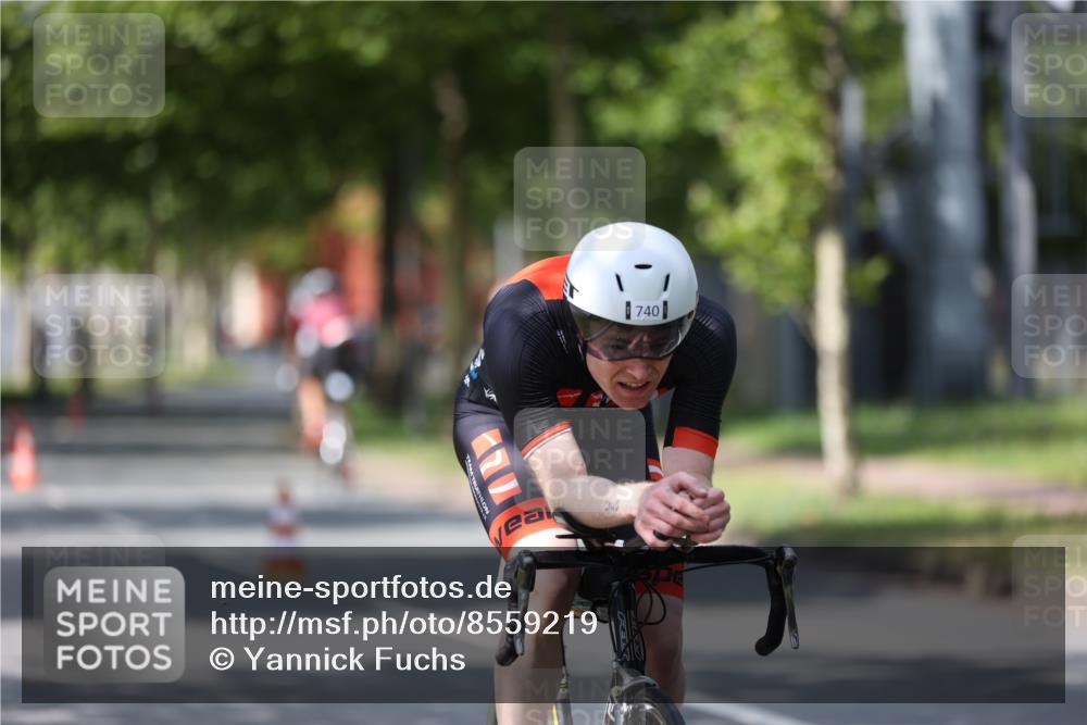 10.08.2025 - GEWOBA Citytriathlon Bremen Yannick Fuchs http://msf.ph/oto/8559219 10.08.2025 12:38:44 Radfahren 555, 634, 662, 720, 740, 762, 772, 797, 892, 940, 1019 meine-sportfotos.de
