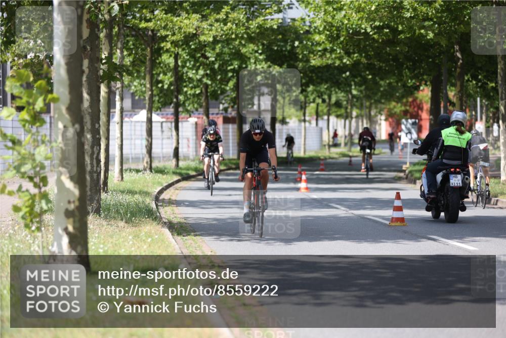 10.08.2025 - GEWOBA Citytriathlon Bremen Yannick Fuchs http://msf.ph/oto/8559222 10.08.2025 12:38:47 Radfahren 555, 634, 662, 720, 740, 762, 772, 797, 892, 940, 1019 meine-sportfotos.de